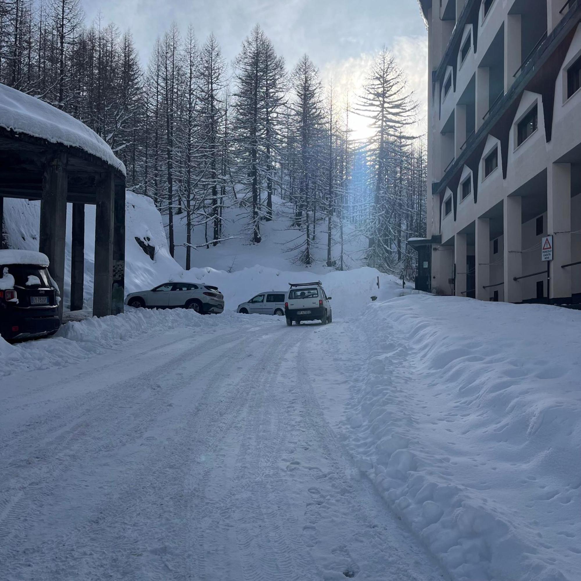 Appartamento Cervinia Fronte Funivie Бройл-Червиня Екстериор снимка