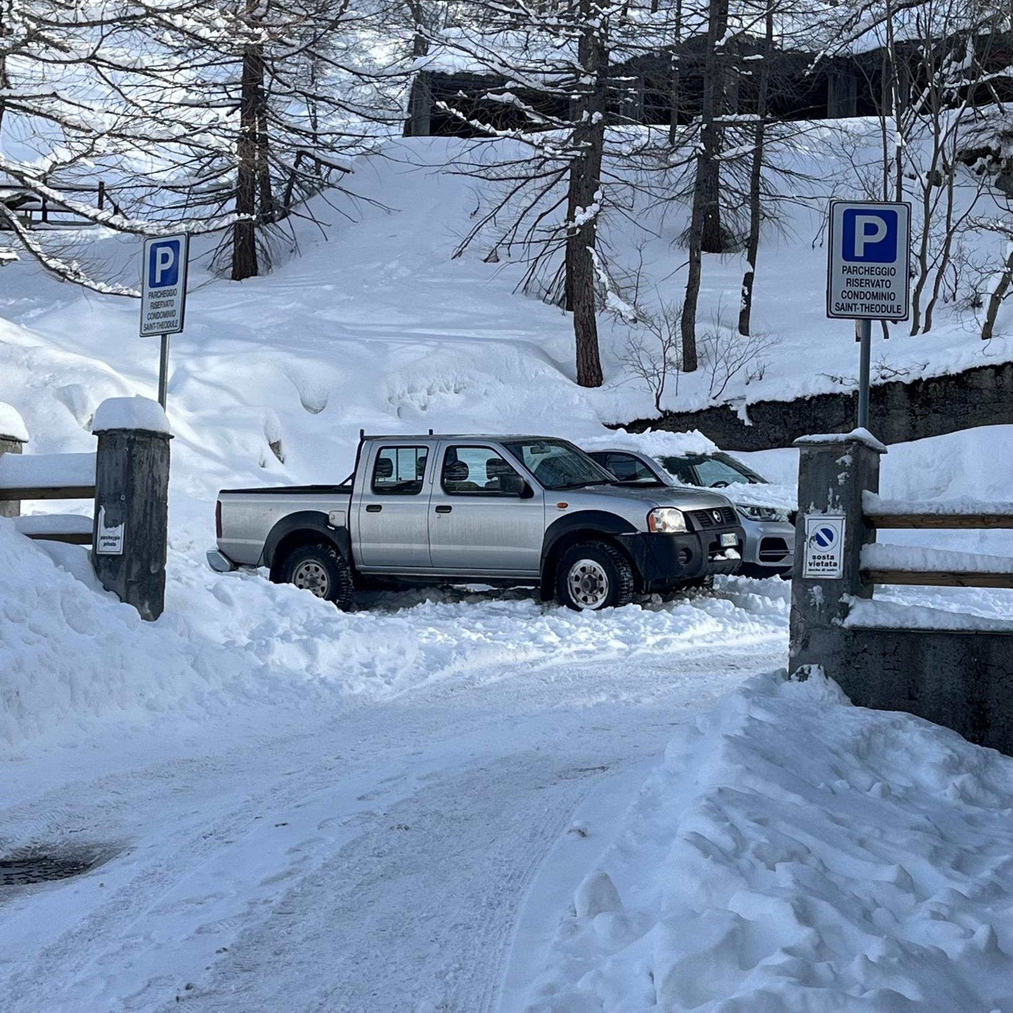 Appartamento Cervinia Fronte Funivie Бройл-Червиня Екстериор снимка